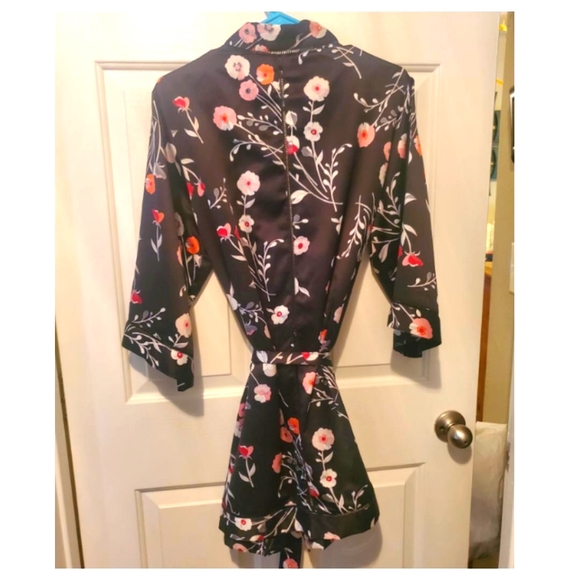 M/L Silky Robe - Picture 2 of 9